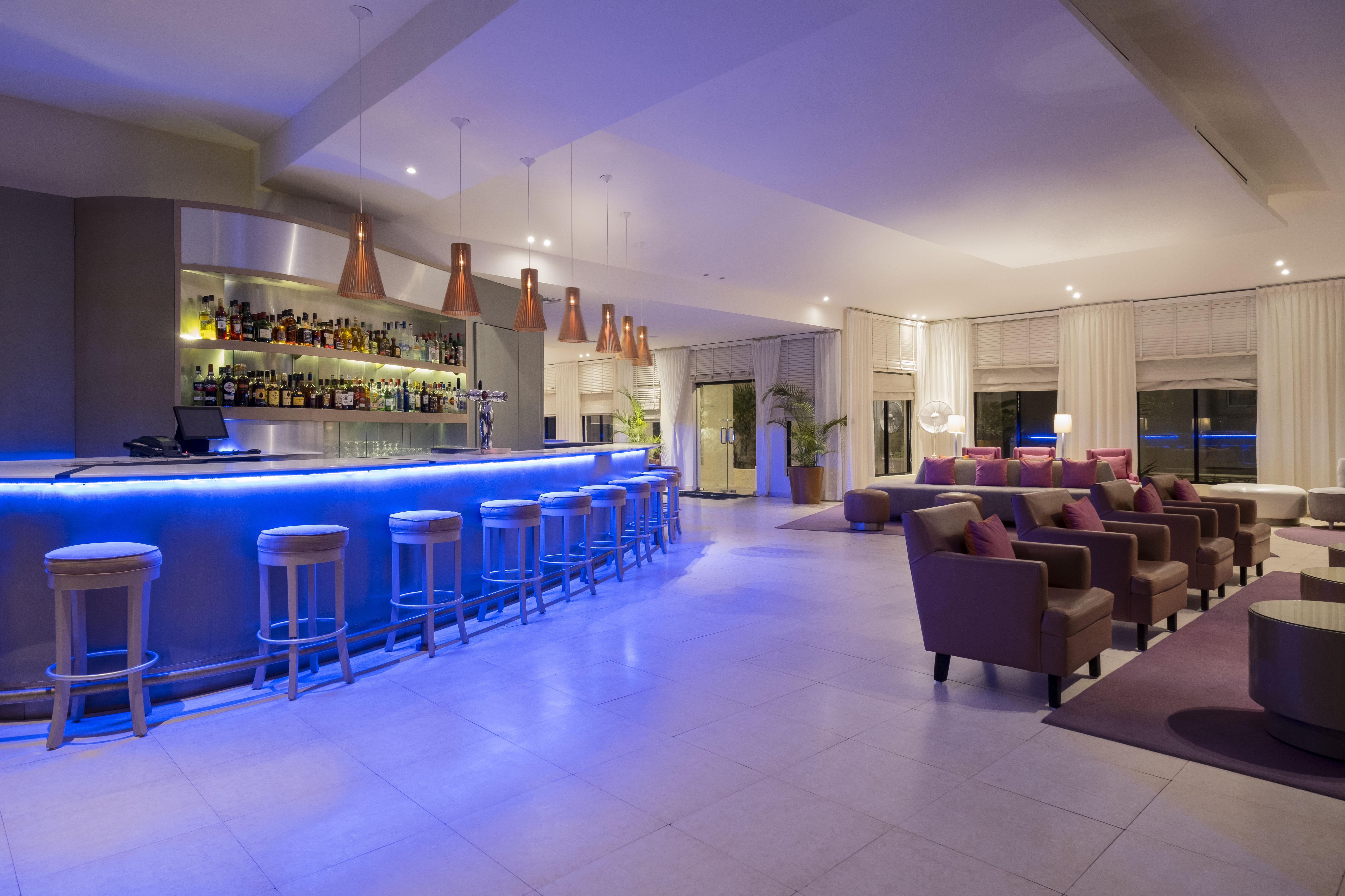 Hotel Nyx Канкун Екстериор снимка
